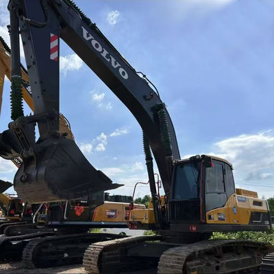 Máy đào Volvo Excavator EC300 hạng nặng được sử dụng với động cơ mạnh mẽ